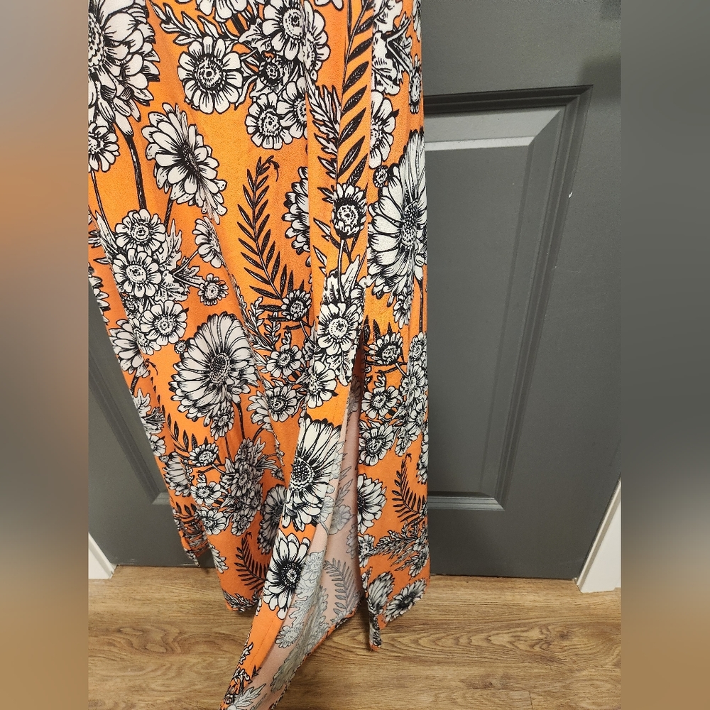 Maxi Dress - Picture 6 of 7